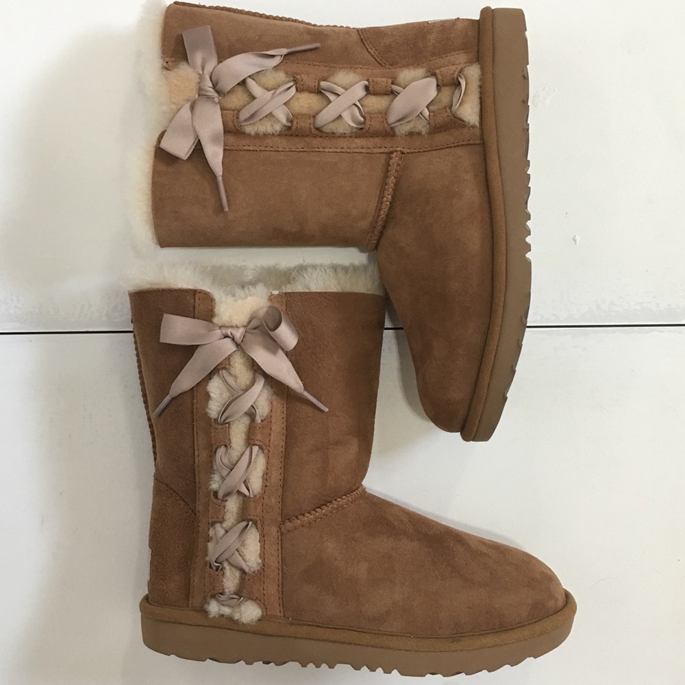 *PRICE FIRM* Ugg Pala Boots, Chestnut